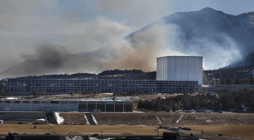 Brushfire Threatens US Air Force Academy in Colorado, Firefighters on Scene