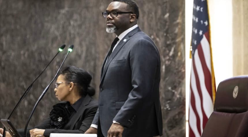 Chicago Mayor Johnson Dodges Press Amidst Controversy Over Slain Cop's Family's Rebuke