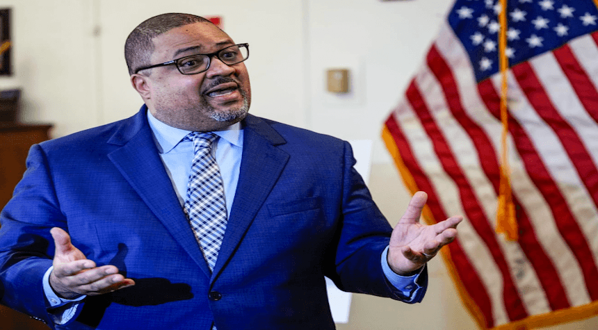 Must-See: Manhattan DA Bragg's Bold Reaction to Trump Conviction Raises Eyebrows—Thinks He's a Statesman in the Making!