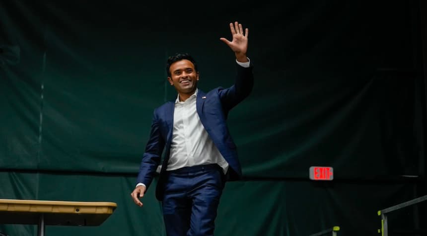Vivek Ramaswamy Halts Presidential Bid, Throws Support Behind Donald Trump